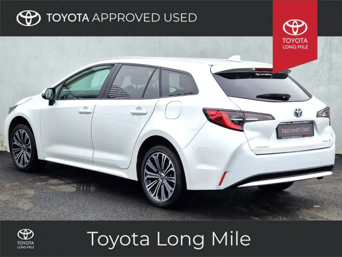 Toyota Corolla 1.8 Hybrid Sol Estate Touring Sport - Image 4