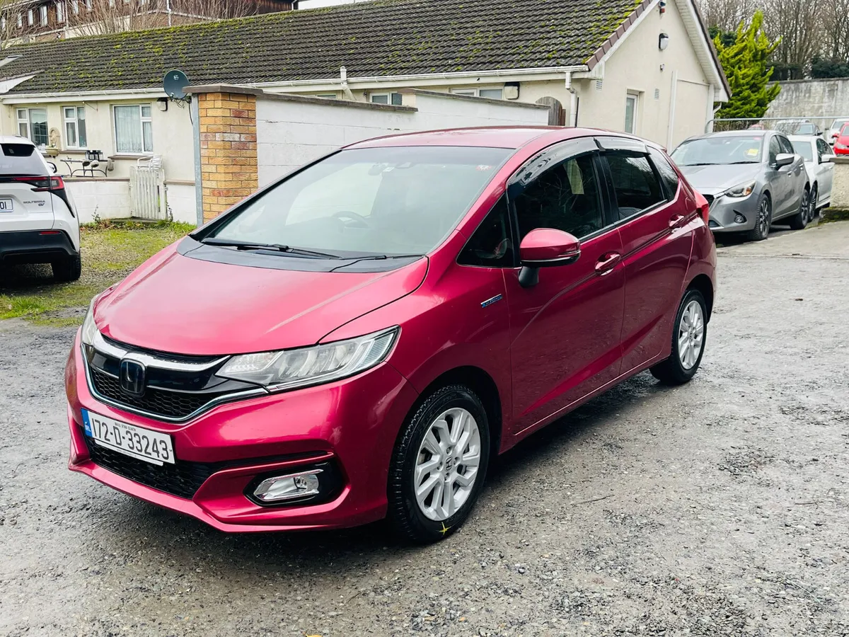 HONDA FIT 2017 PREMIUM LEATHER LOW MILES - Image 3