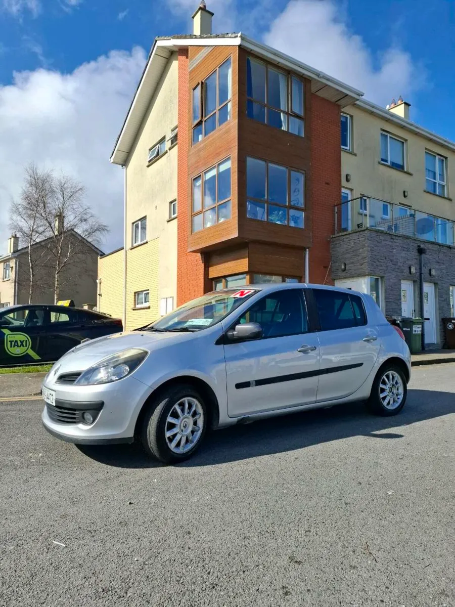 Renault Clio - Image 1