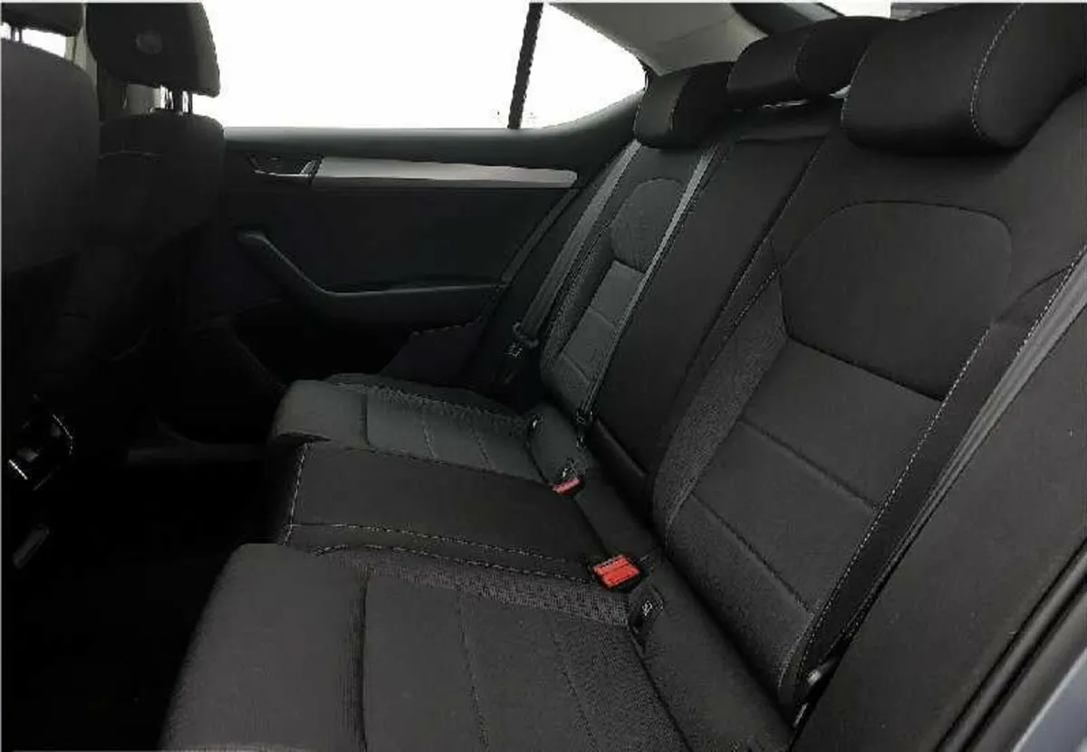 Skoda Superb SE 1.6 TDI 120PS Auto - Image 2