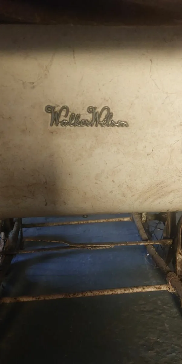 Vintage Walker Wilson pram - Image 4