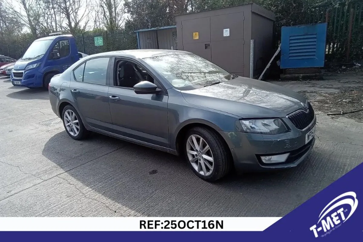 2015 SKODA OCTAVIA BREAKING FOR PARTS - Image 1