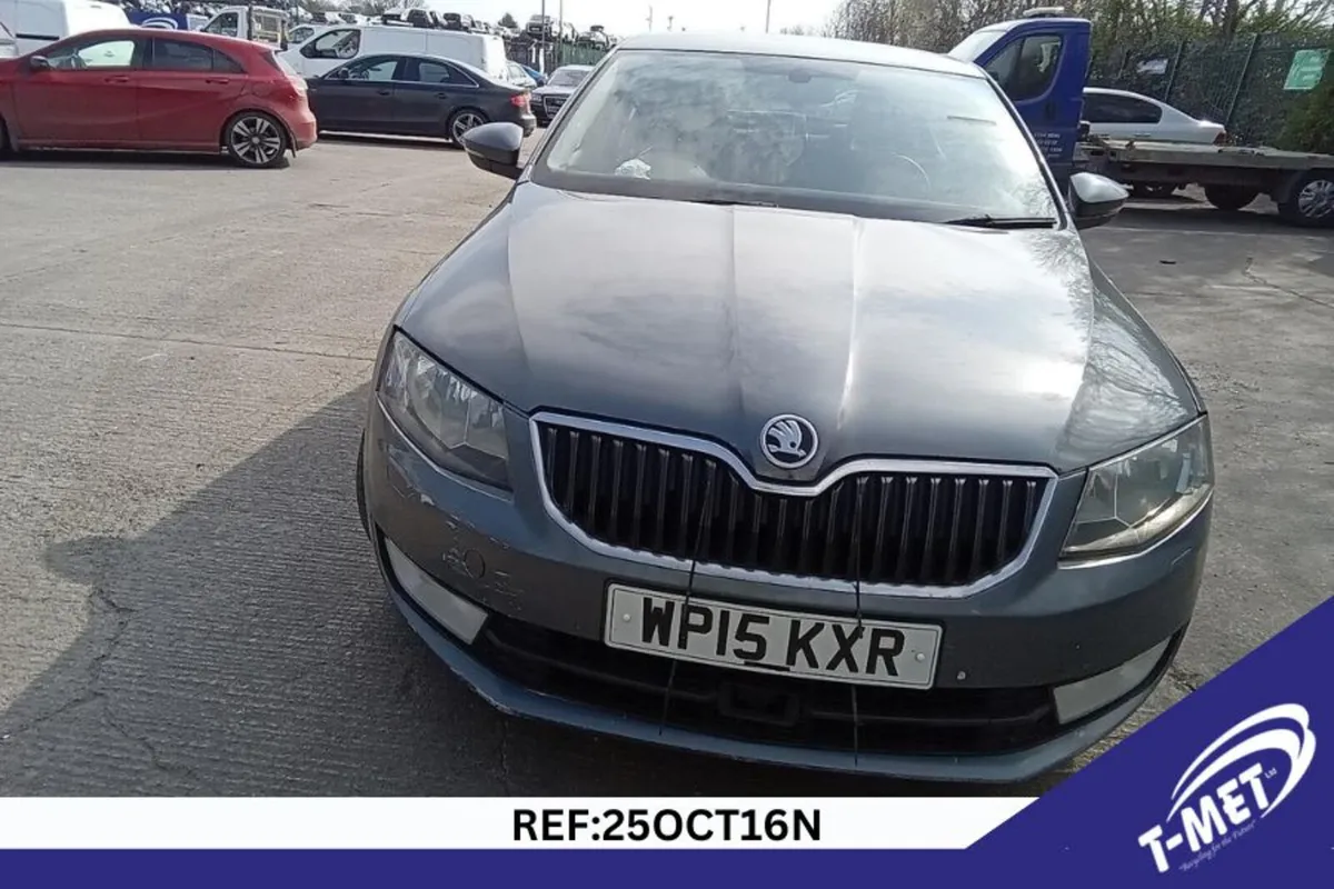 2015 SKODA OCTAVIA BREAKING FOR PARTS - Image 2