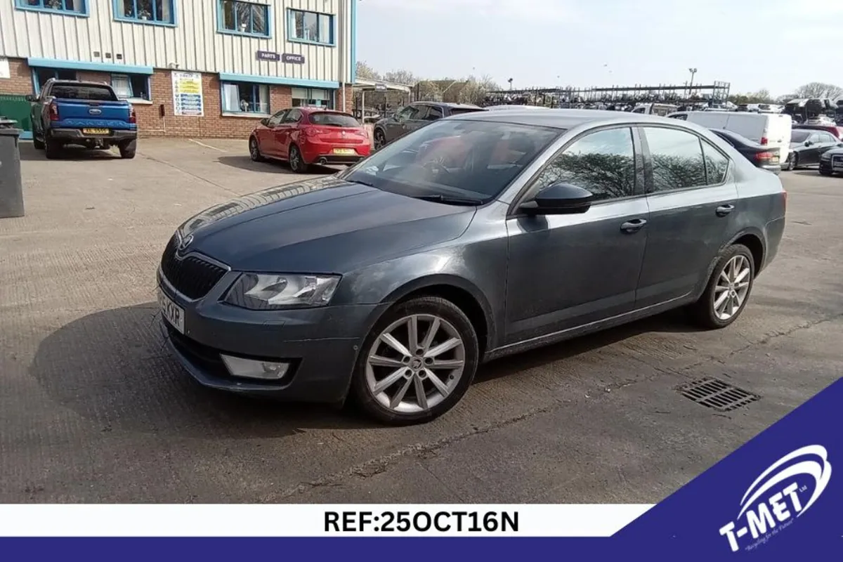 2015 SKODA OCTAVIA BREAKING FOR PARTS - Image 3