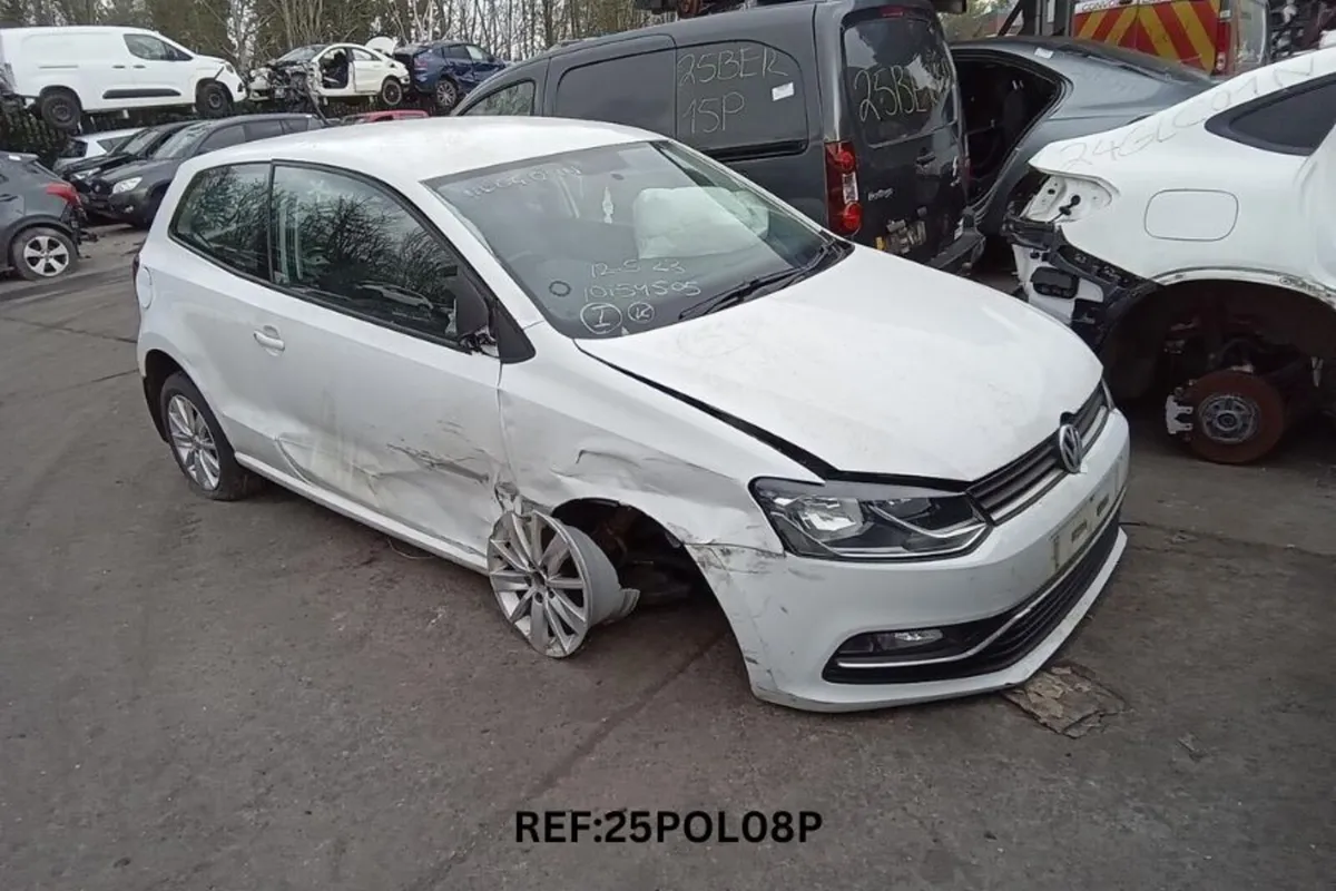 2014 VOLKSWAGEN POLO BREAKING FOR PARTS - Image 3