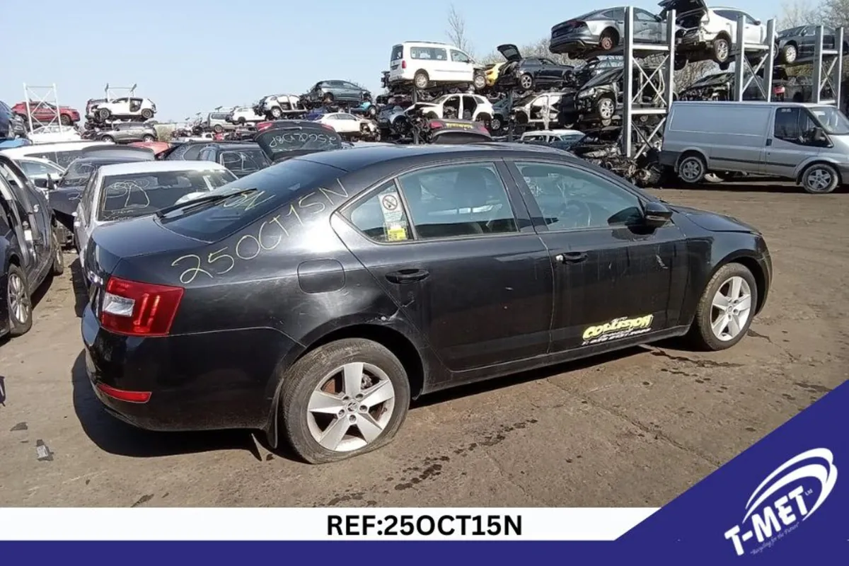 2017 SKODA OCTAVIA BREAKING FOR PARTS - Image 4