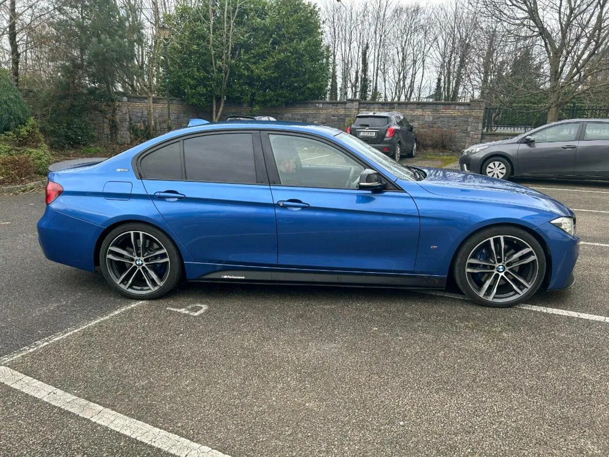 Bmw 330e Msport Shadow edition(2018) - Image 4