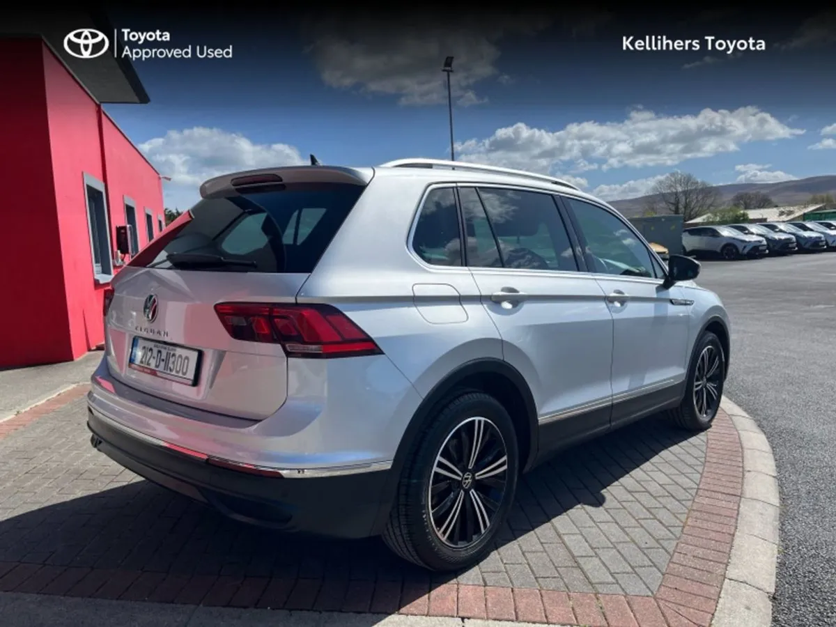 Volkswagen Tiguan Life 2.0 TDI D7F 150HP 5 5DR Au - Image 2
