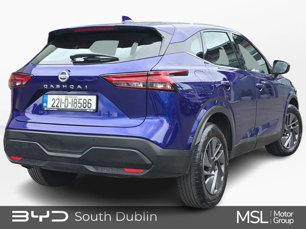 Nissan QASHQAI 1.3 PET Mild Hybrid SV - Reversing - Image 4