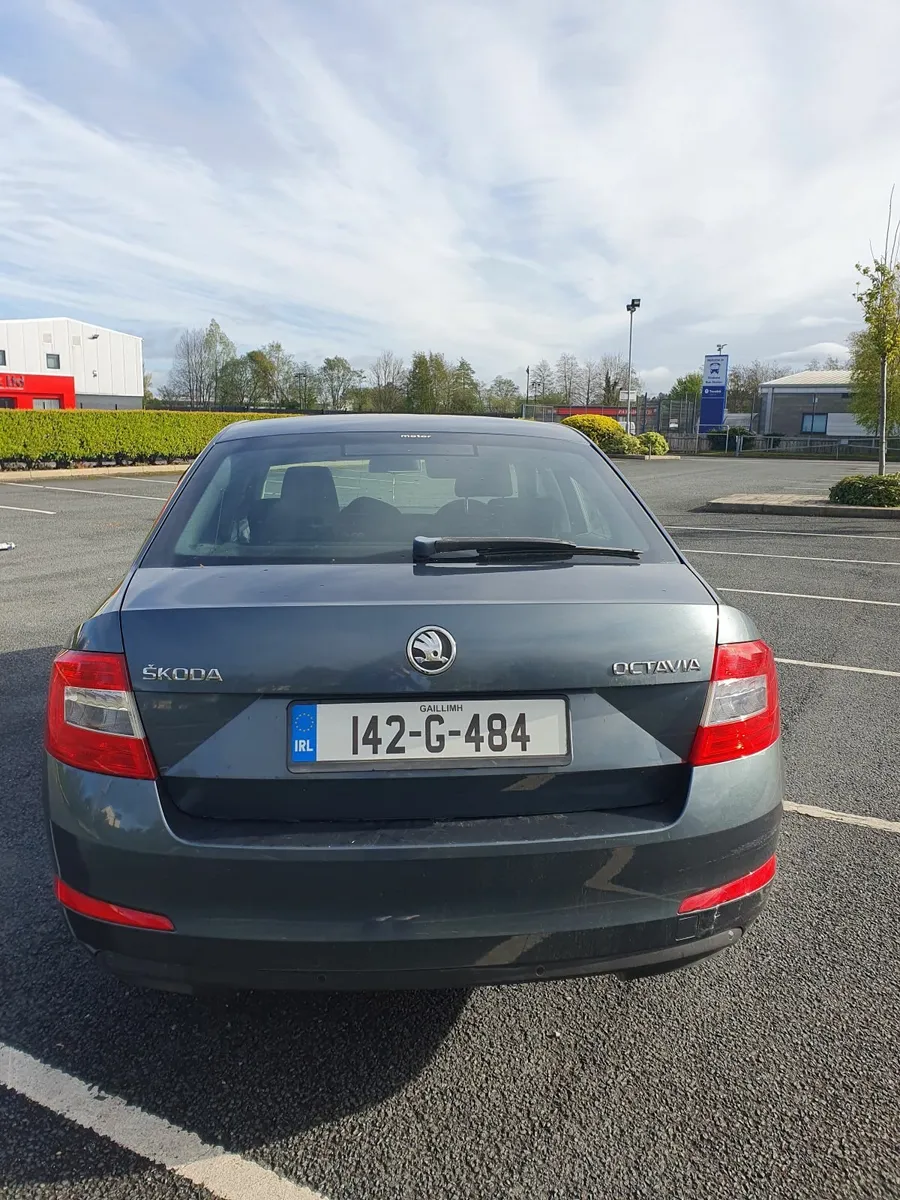 Skoda Octavia 2014 - Automatic - Image 3