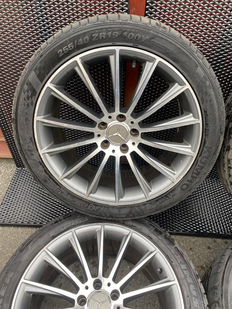 Mercedes 19 inch  alloy  wheels REF 25-030 - Image 3