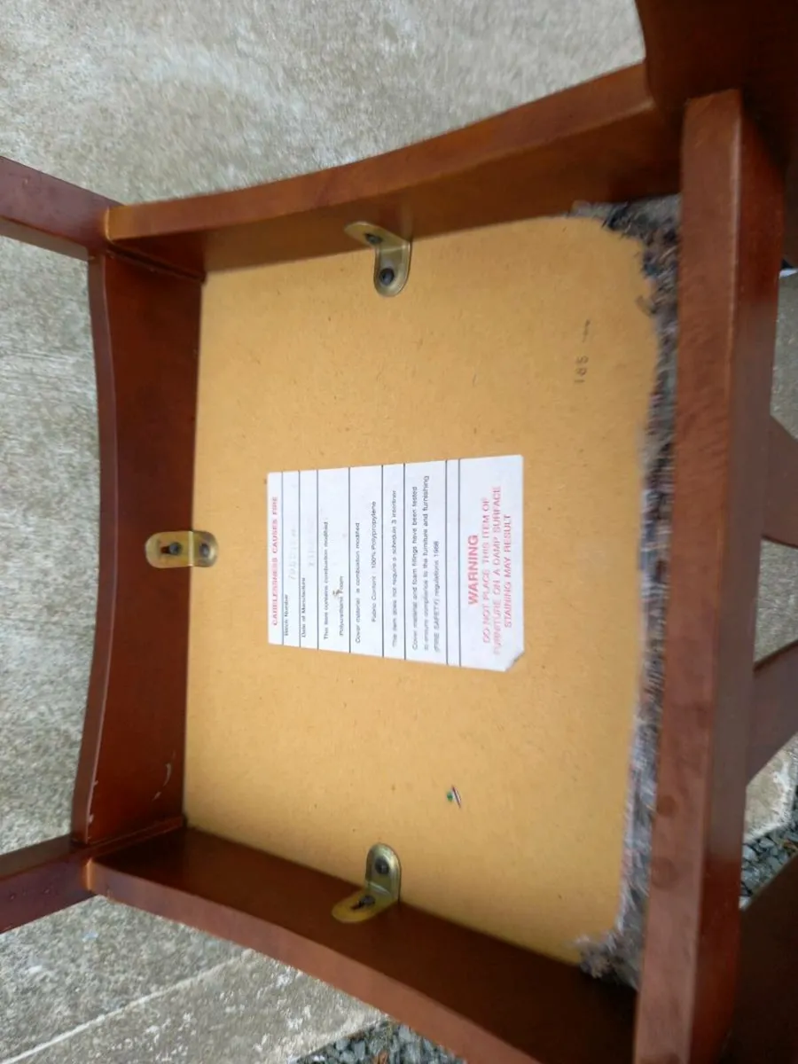 4 Dining Room Chairs - Image 4