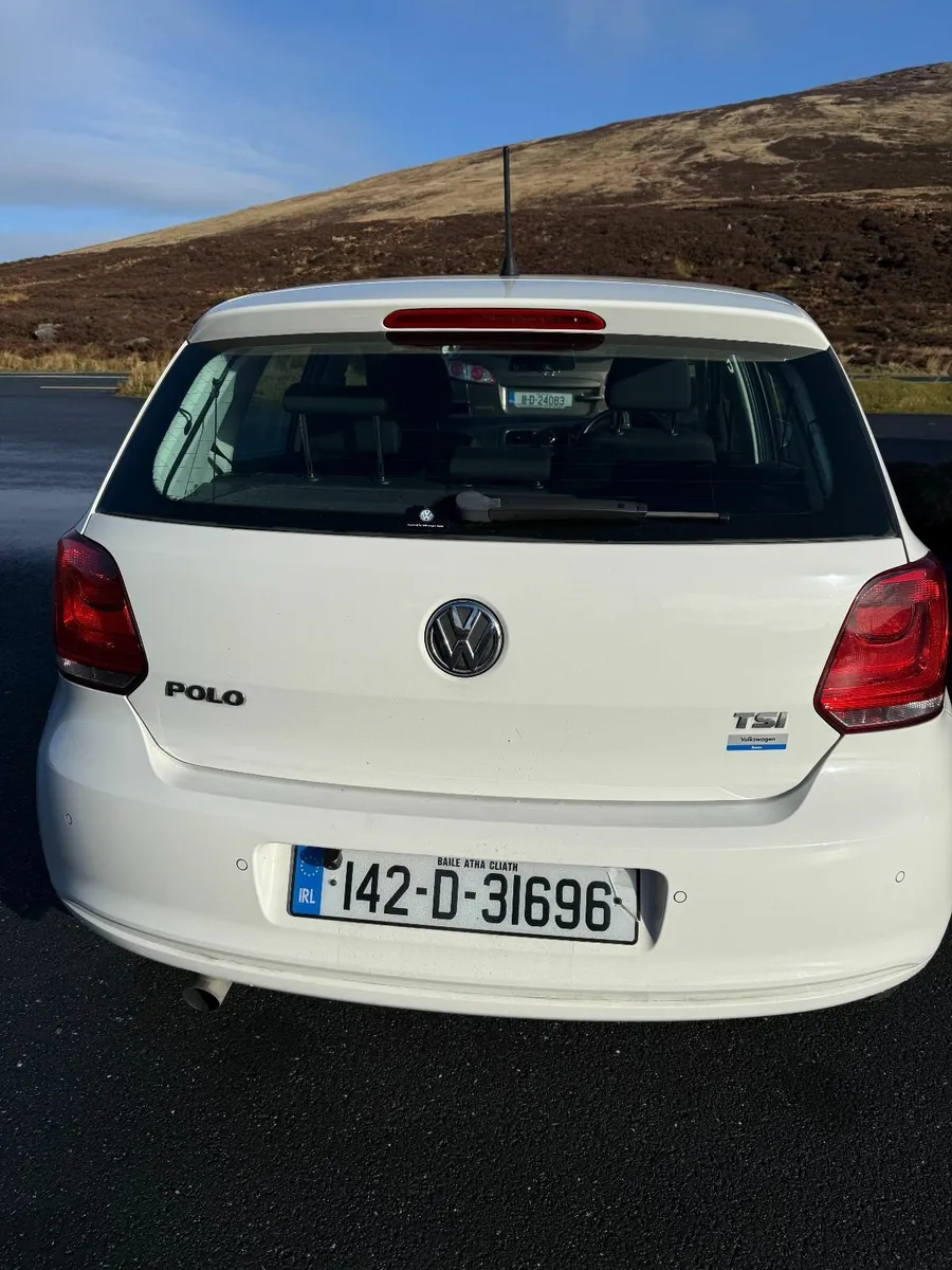 Volkswagen Polo Auto 2014 Low mileage - Image 2