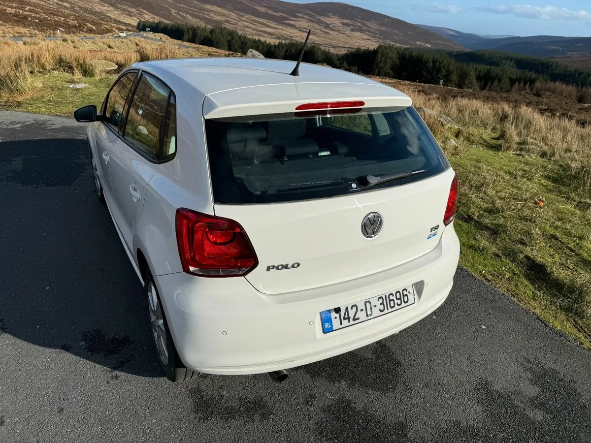 Volkswagen Polo Auto 2014 Low mileage - Image 4