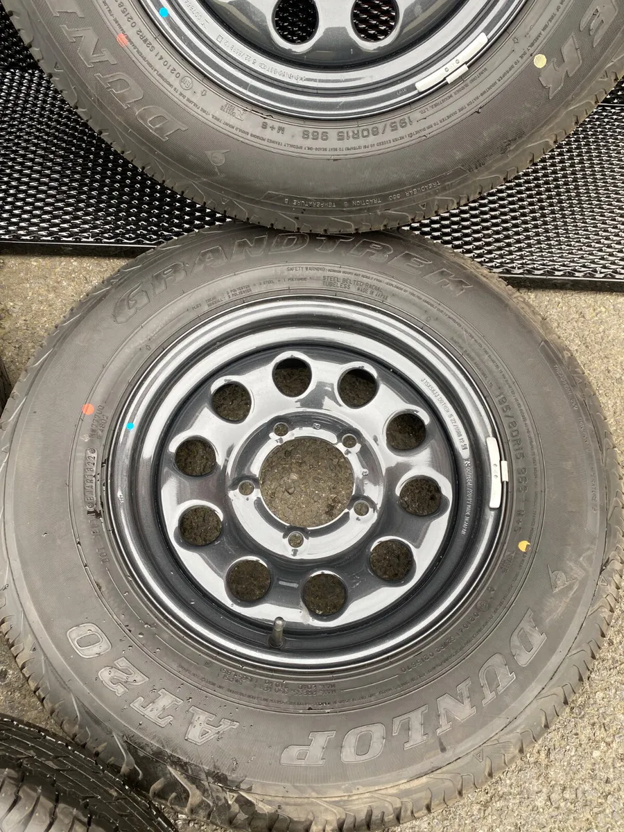 Suzuki jimny 15 inch wheels new tyres ref 25-023 - Image 4