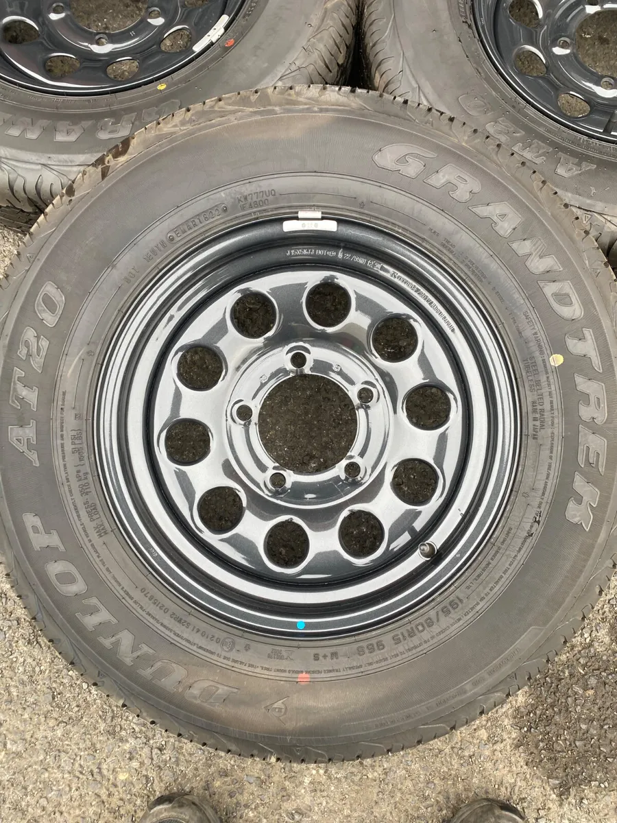 Suzuki jimny 15 inch wheels new tyres ref 25-023 - Image 3