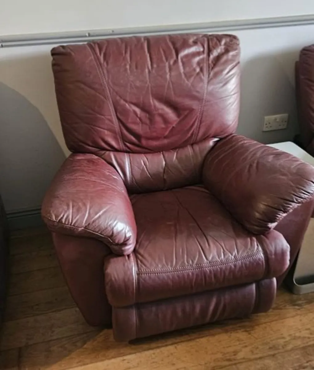 Suite of furniture - Image 3