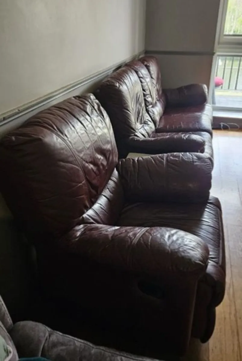Suite of furniture - Image 4