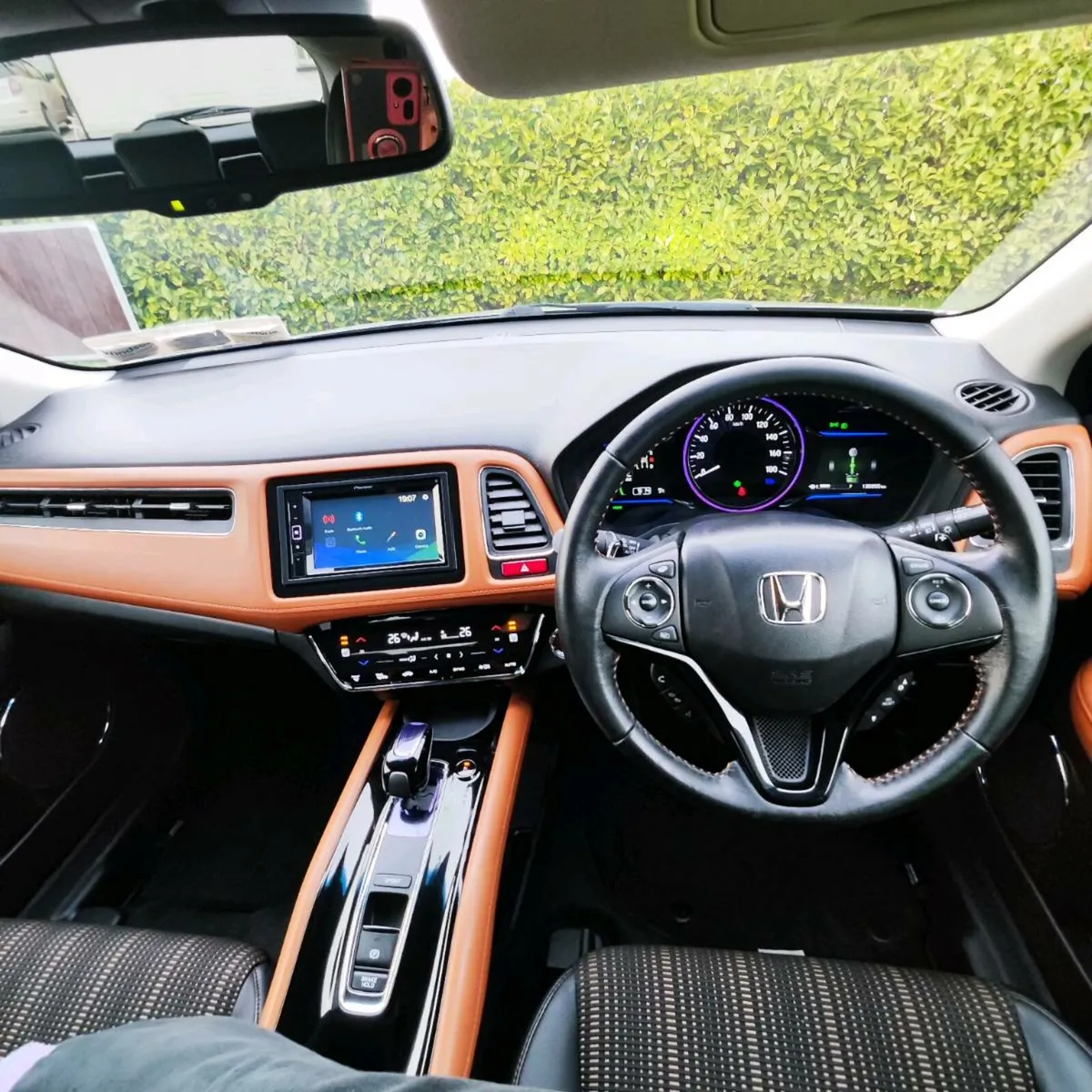 Honda Vezel HR-V AutomaticTopHighSpec Price Negoti - Image 1