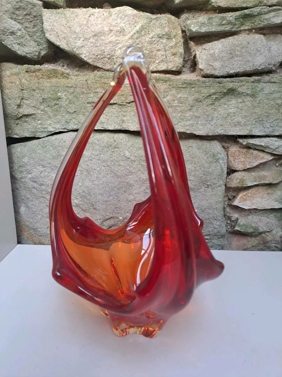 1960s red and orange Murano vase - Image 1