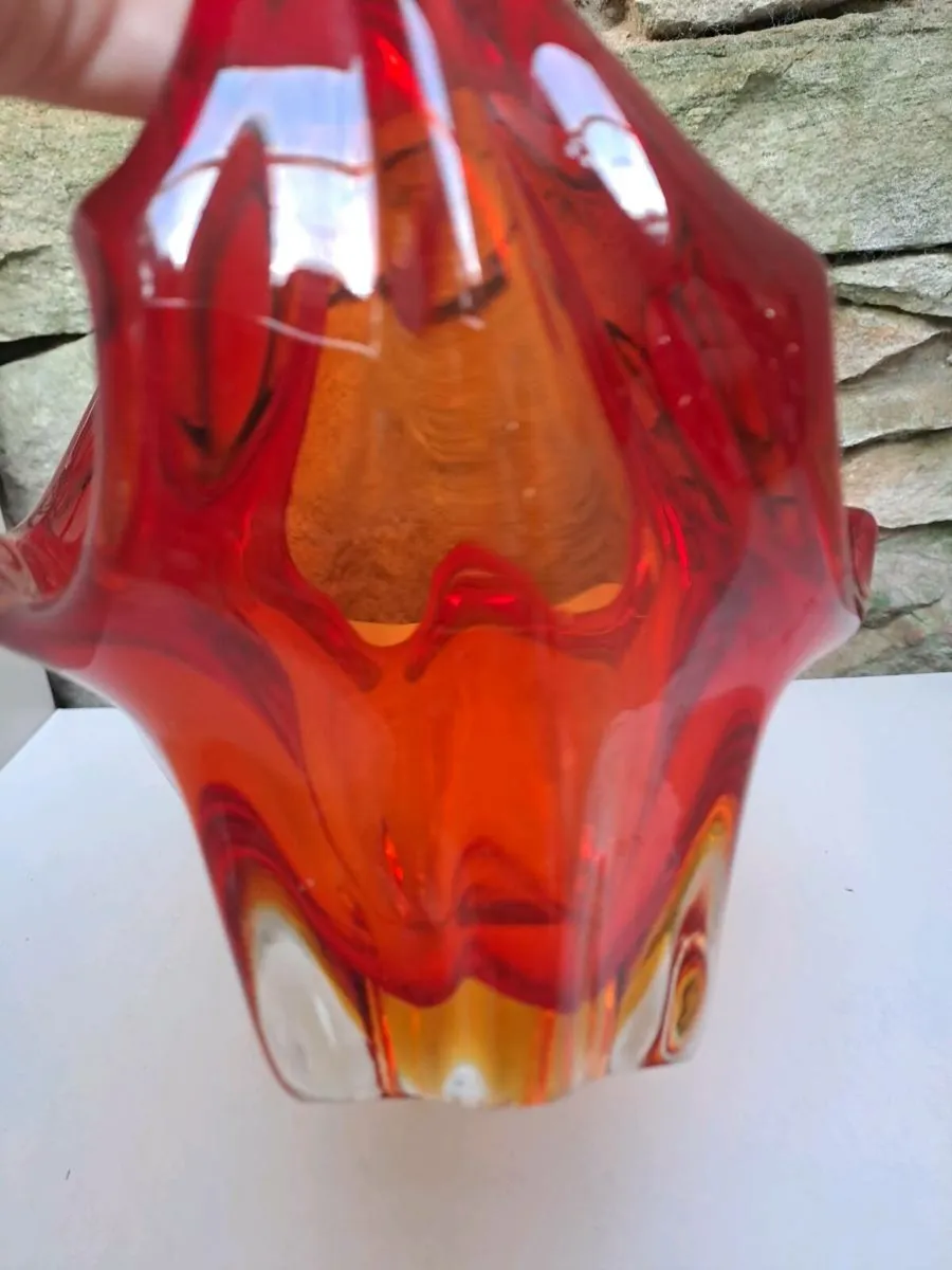 1960s red and orange Murano vase - Image 4