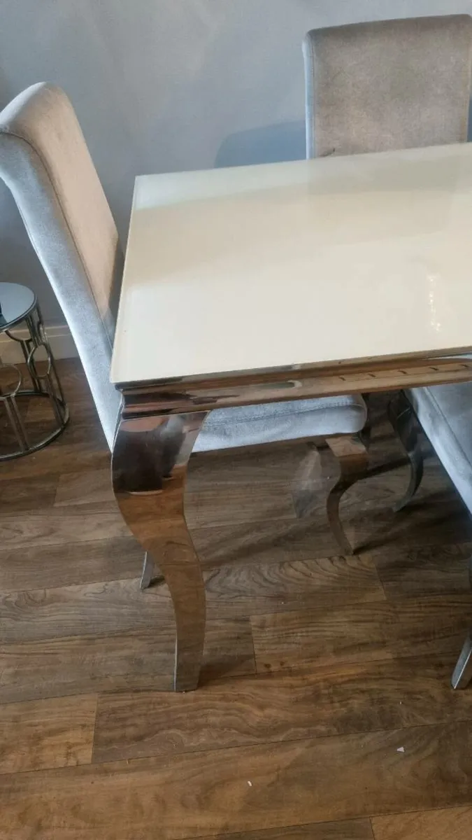 Dining Table & 6 Chairs - Image 3