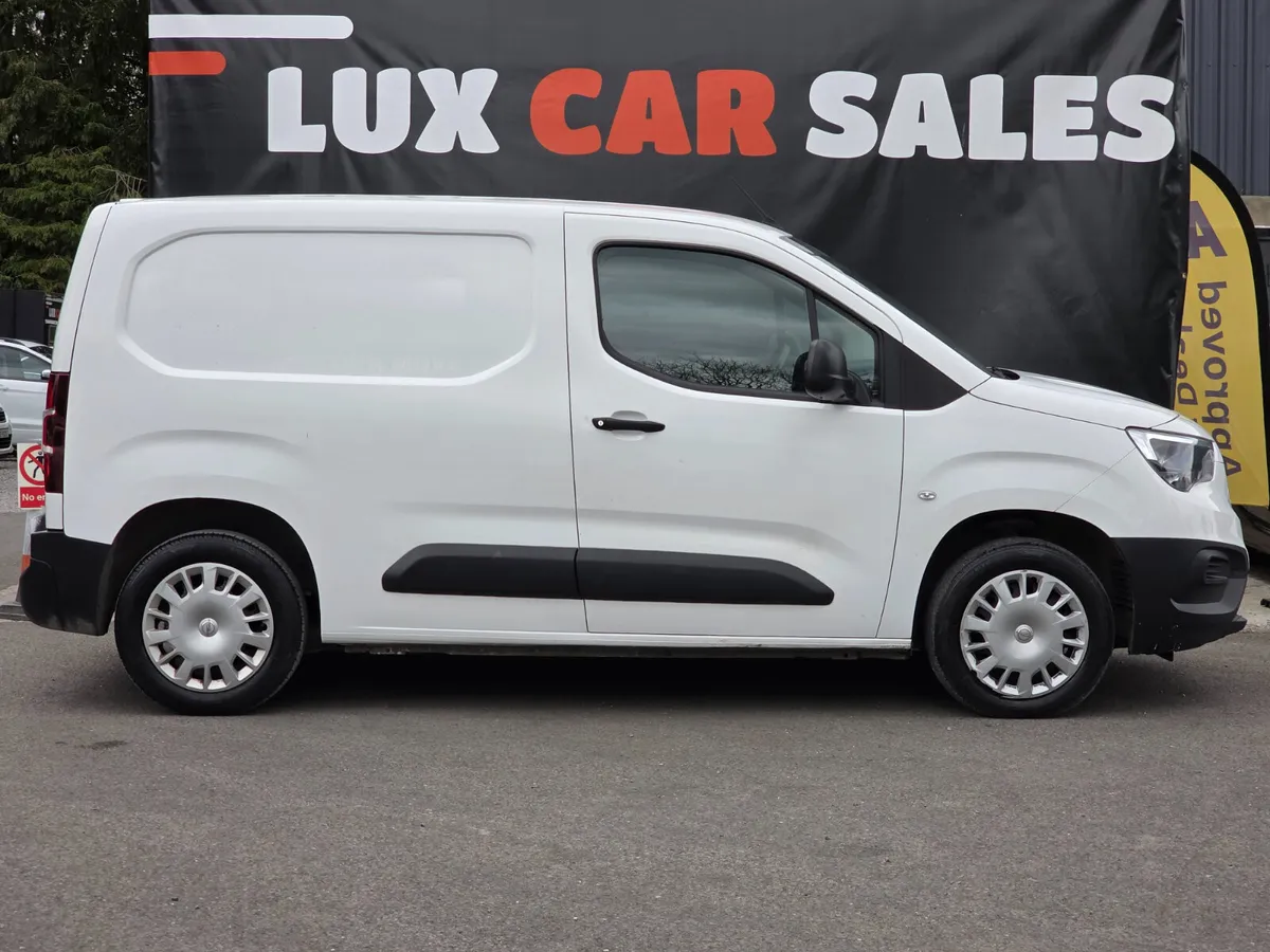 2021 Opel Combo 1.5 DIESEL L1H1 // VAT INVOICE - Image 2