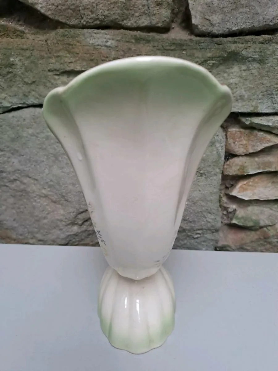 Vintage Romanian pottery vase - Image 4