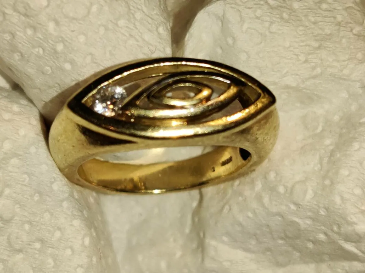 STAR TREK EYE, 9CT Gold 5.15 Gram New Unisex Ring - Image 1