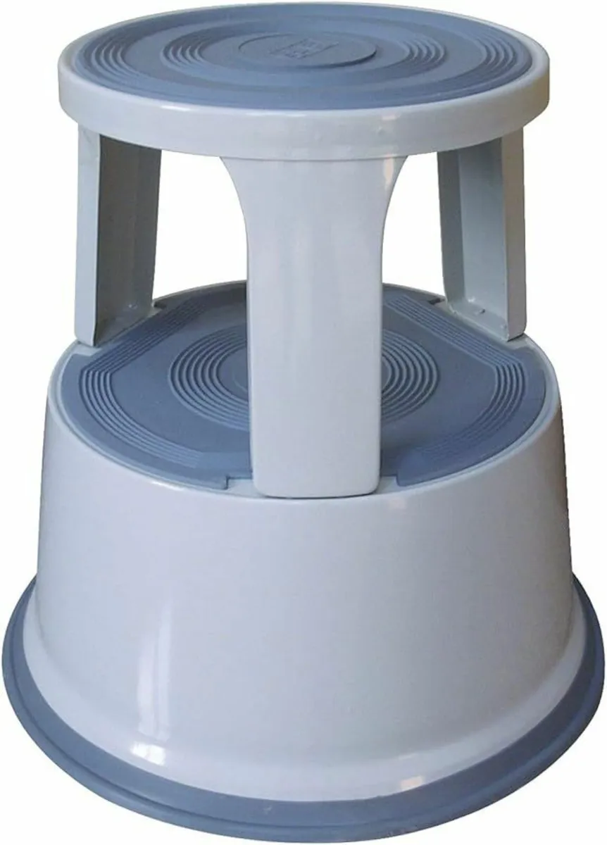 Light Metal Step Stool - Grey - Image 1