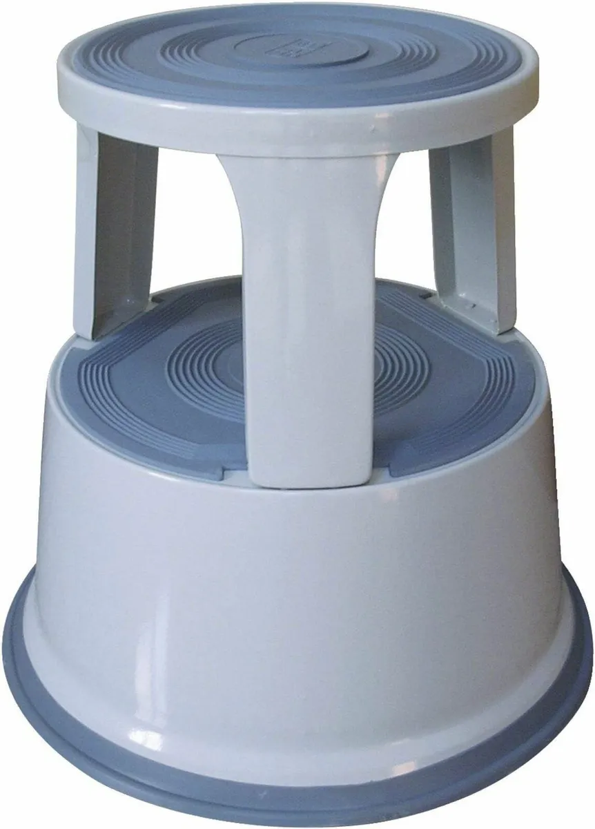 Light Metal Step Stool - Grey - Image 2