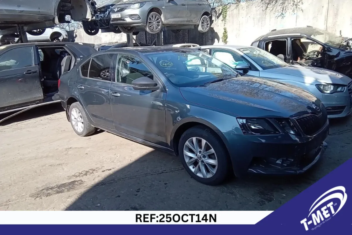 2017 SKODA OCTAVIA BREAKING FOR PARTS - Image 1