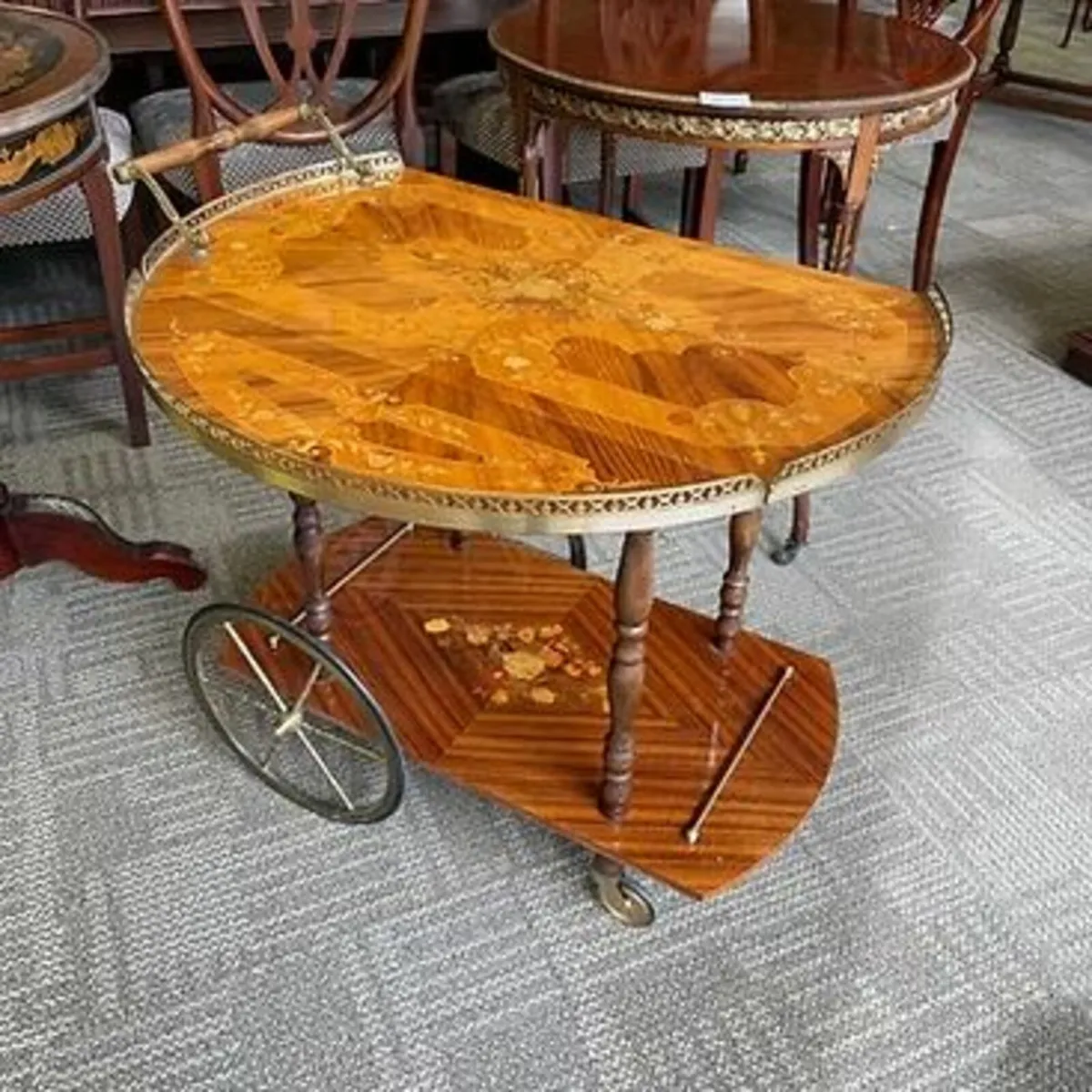 Mid-Century Italian serving drinks cart in baroque
