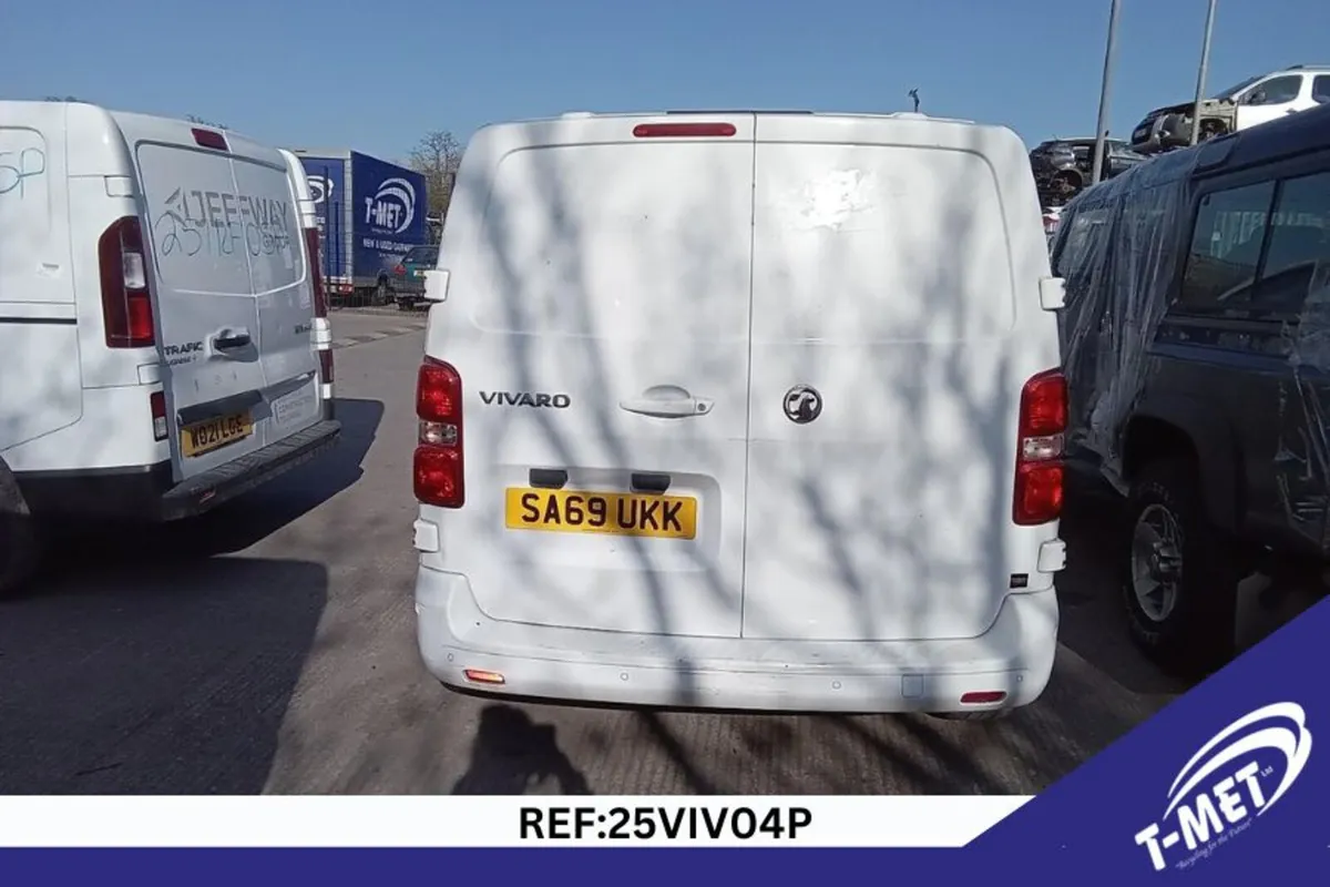 2019 VAUXHALL VIVARO BREAKING FOR PARTS - Image 2
