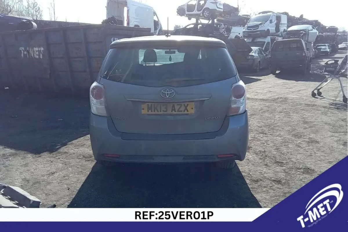 2013 TOYOTA VERSO BREAKING FOR PARTS - Image 4