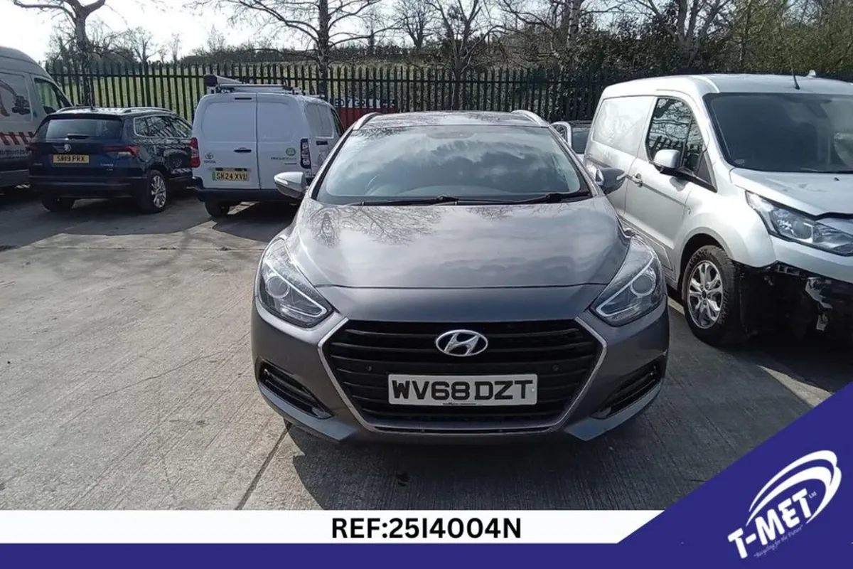 2018 HYUNDAI I40 BREAKING FOR PARTS - Image 2