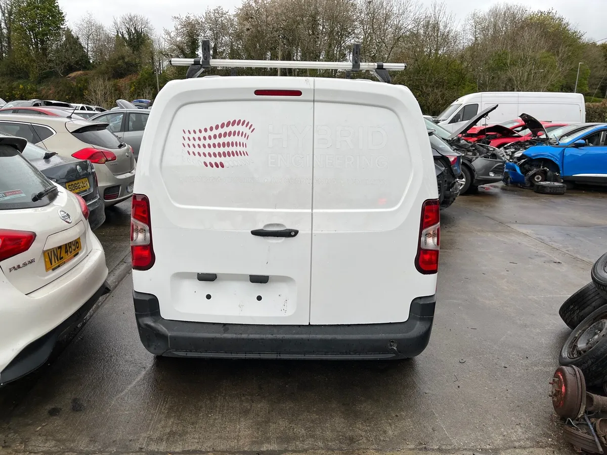 2022 opel combo for parts - Image 1