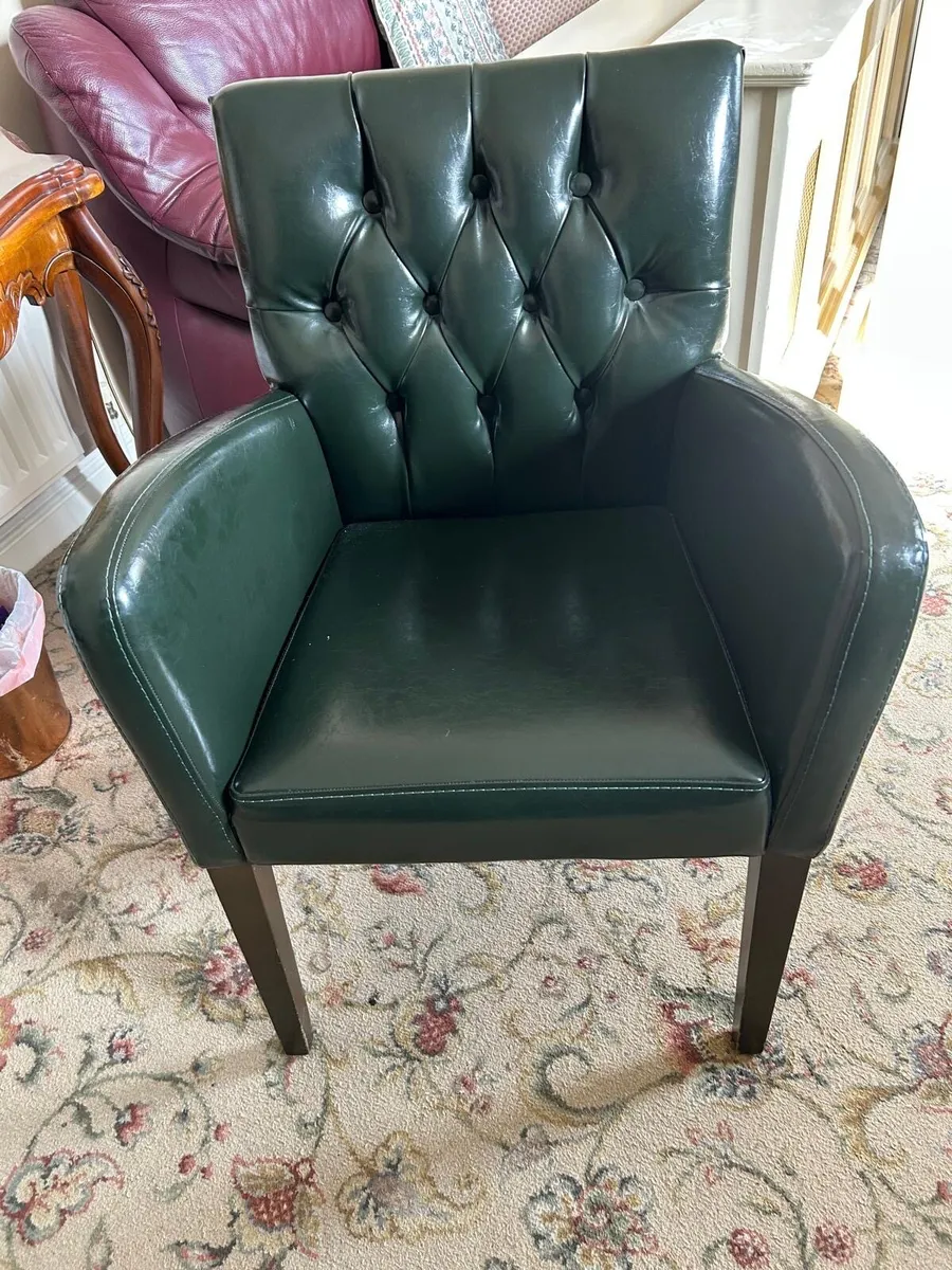 Couch and chair set - Image 3