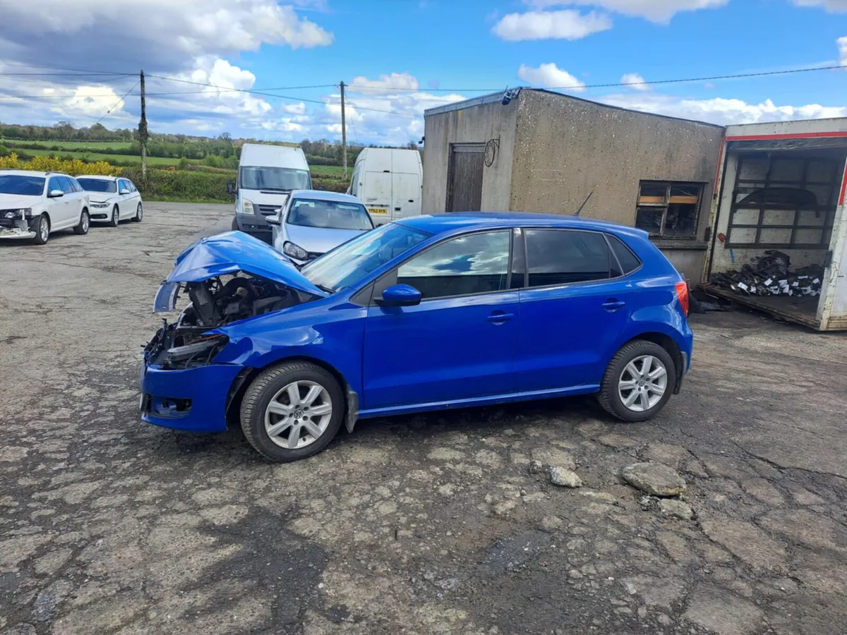 2013 VOLKSWAGEN POLO 1.2 PETROL FOR BREAKING! - Image 1