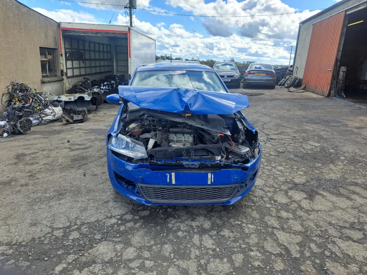 2013 VOLKSWAGEN POLO 1.2 PETROL FOR BREAKING! - Image 3