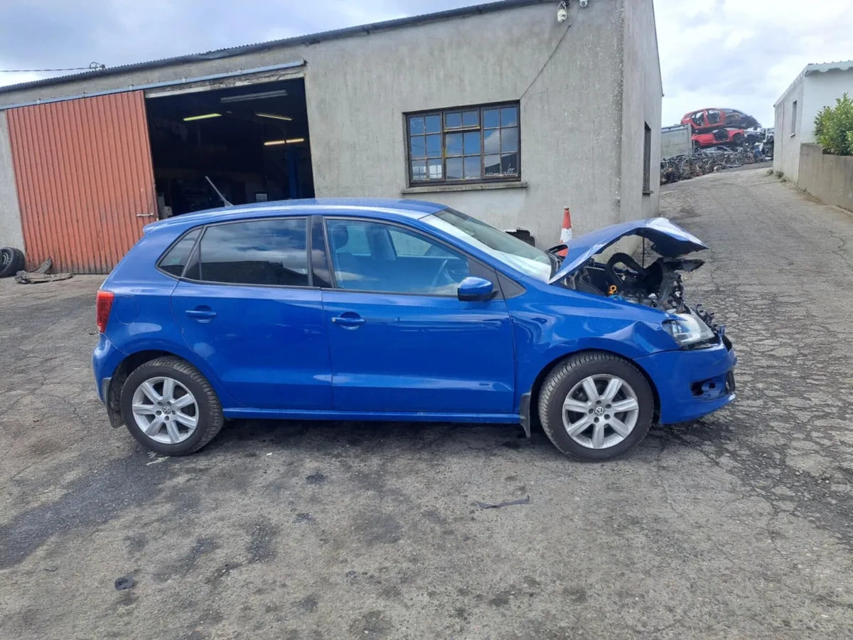 2013 VOLKSWAGEN POLO 1.2 PETROL FOR BREAKING! - Image 4