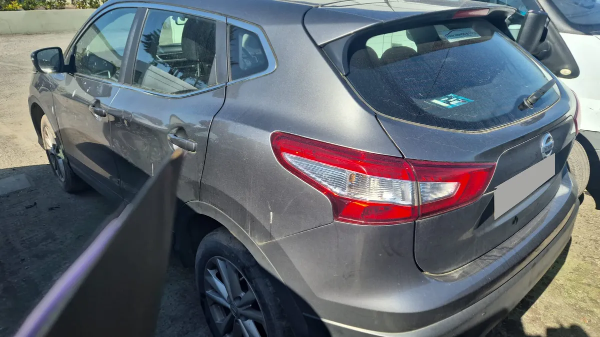2016 NISSAN QASHQAI 1.2 PETROL AUTOMATIC FOR PARTS - Image 1