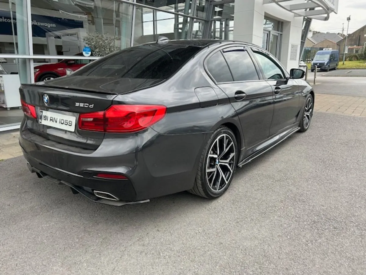 BMW 5 Series 520D M Sport Auto Leather Mint Black - Image 4