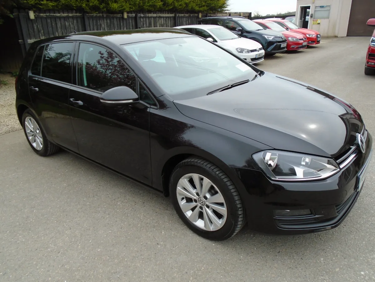 Volkswagen Golf 2017,Petrol 1.2 tsi,low mileage - Image 1