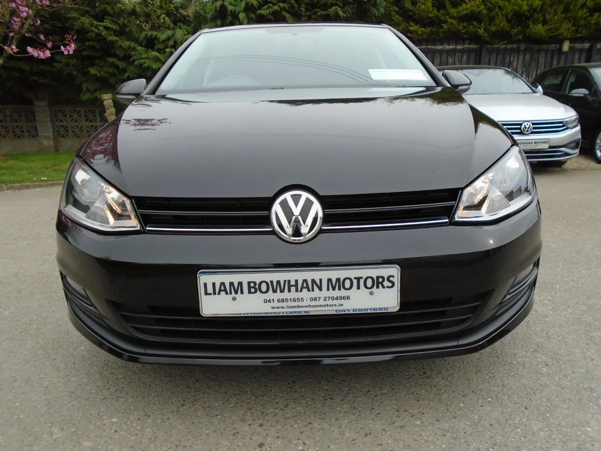 Volkswagen Golf 2017,Petrol 1.2 tsi,low mileage - Image 4