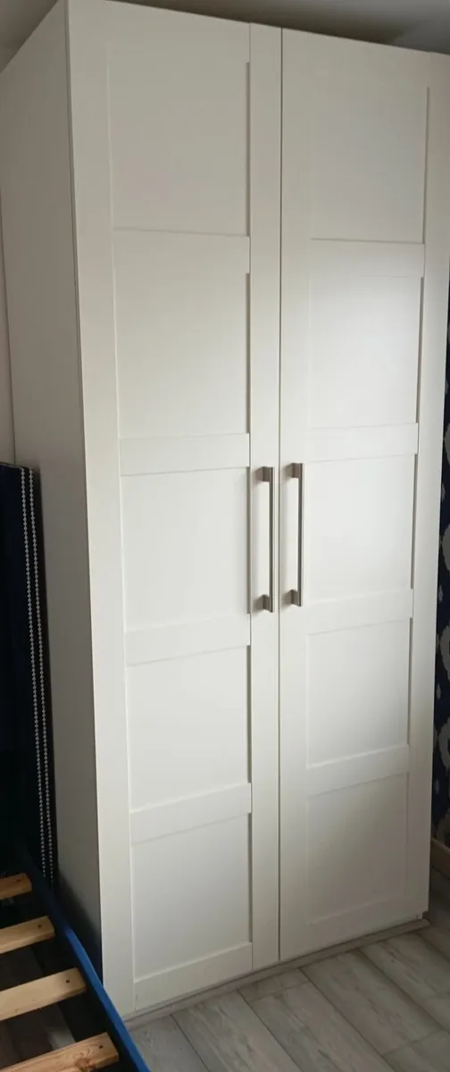 White Wardrobe Doors and Handles - Image 2