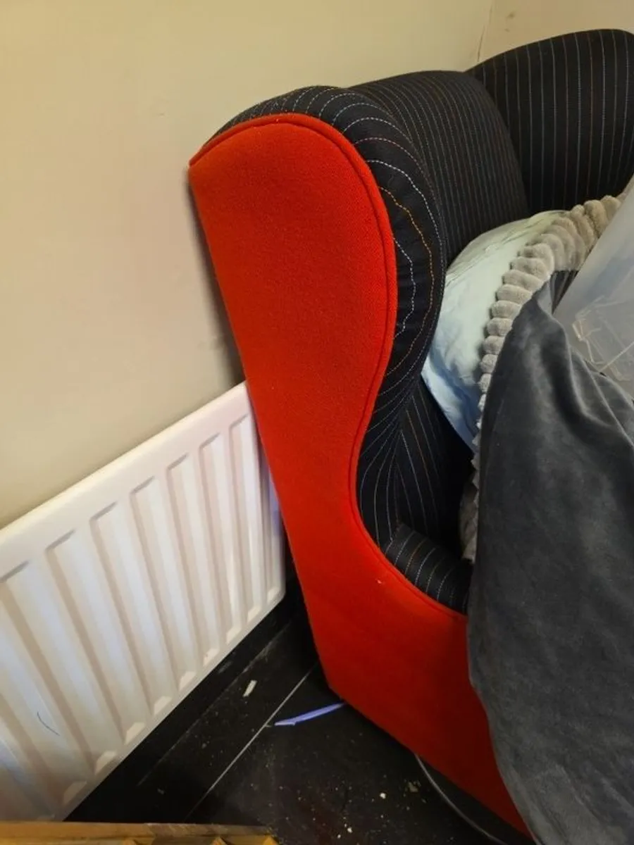 Designer chairs - Image 4