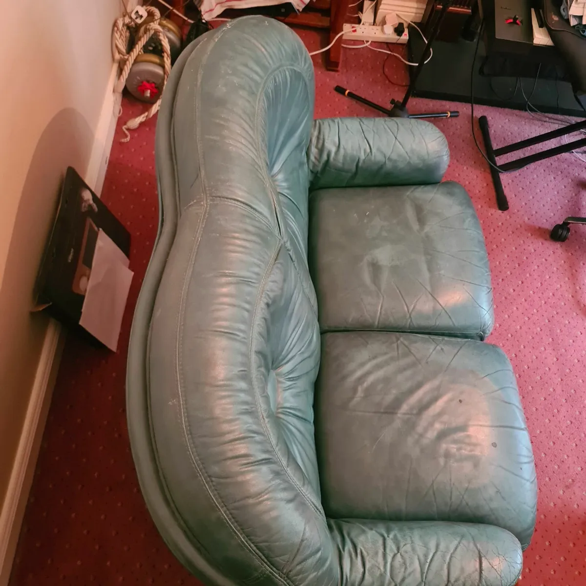 Couches - Image 3