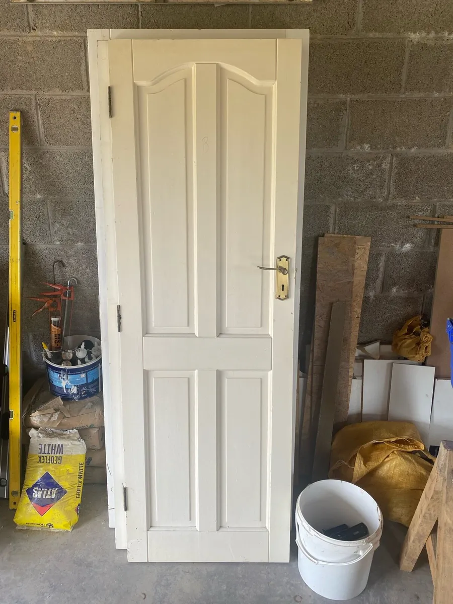 8 solid interior doors with locks,handles, hinges - Image 1