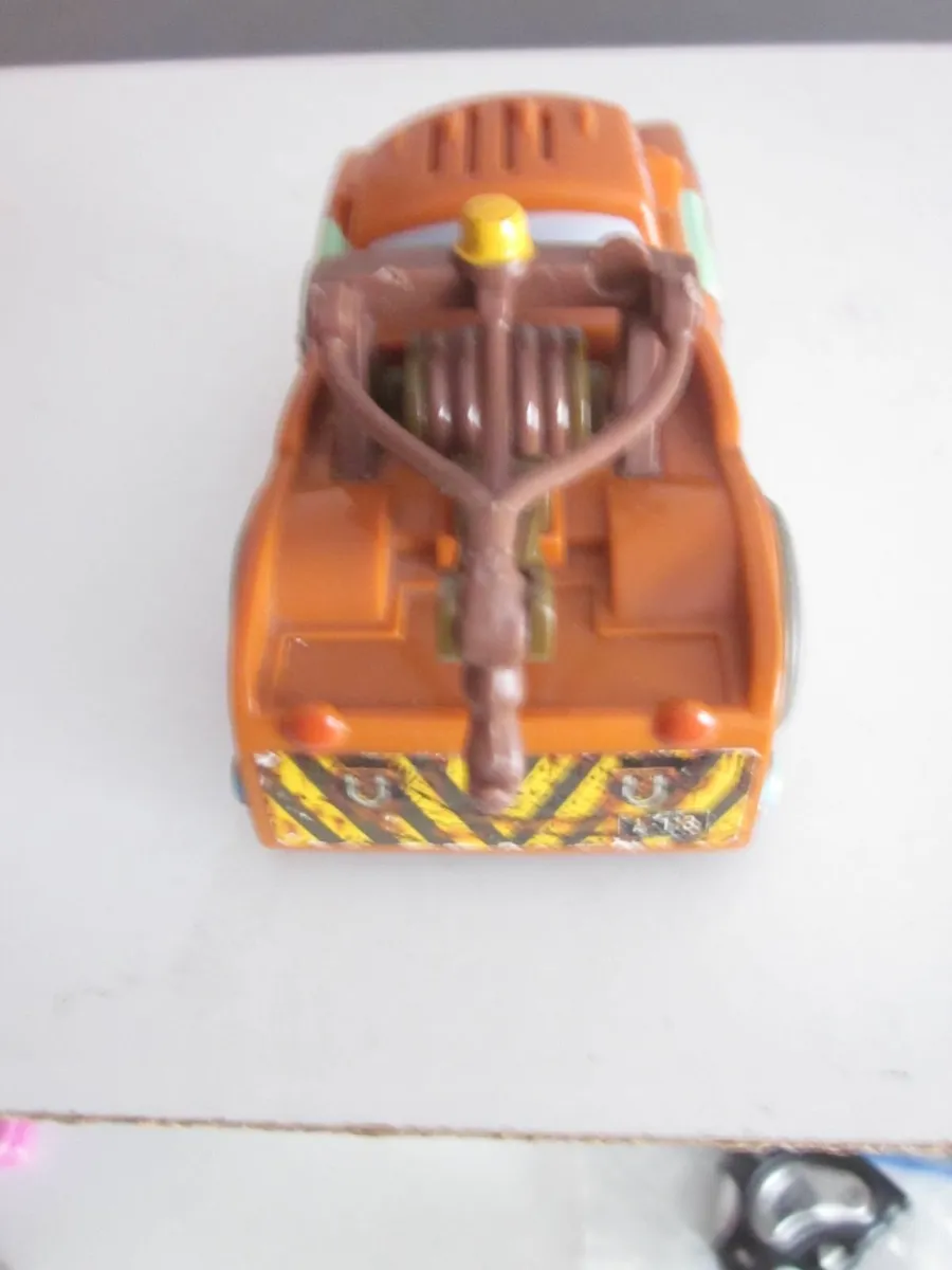 Disney / Pixar Cars 2 Shake 'N Go Car Truck - Image 4